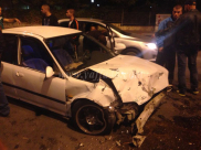 بالصور: اصابة متوسطة لشخصين بحادث طرق بين مركبتين وسط مدينة اللد